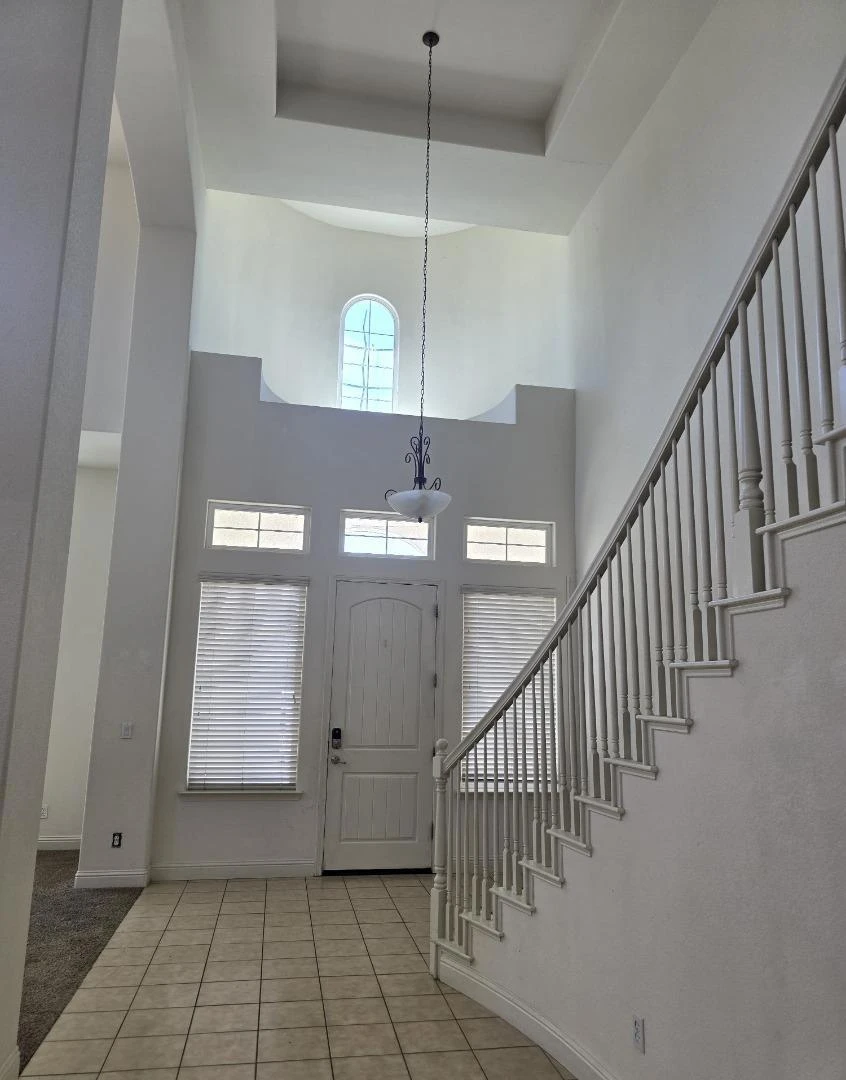 Interior 3