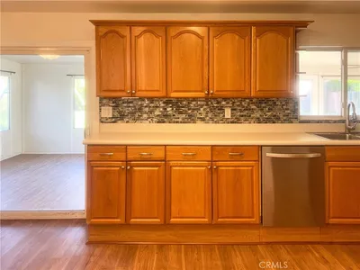 23966 Decorah photo 2