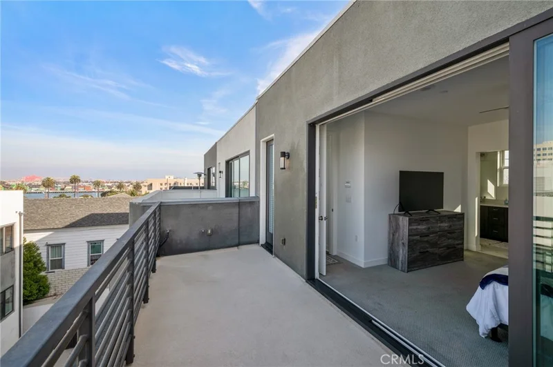 277 Dockside Lane