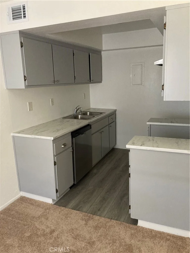 Photo 2 of 8505 Columbus Avenue 304