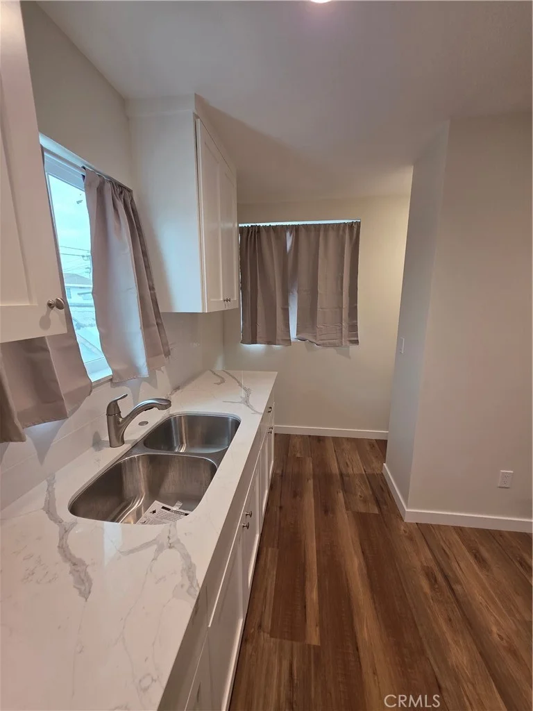 615 N Fries photo 2