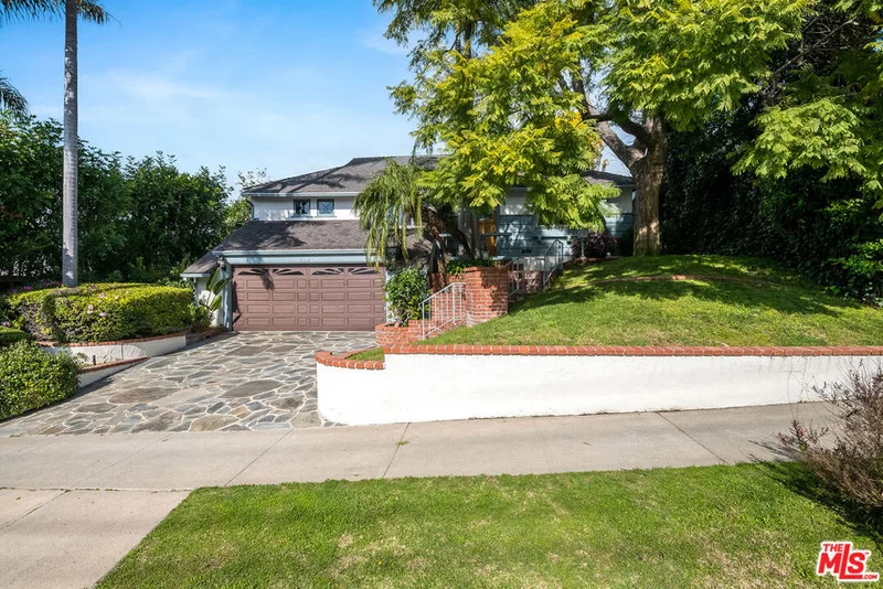 2924 Manning Avenue photo 2