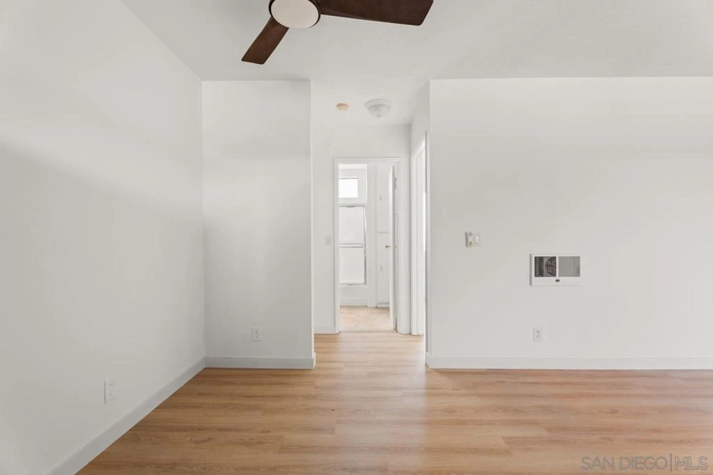 Interior 4