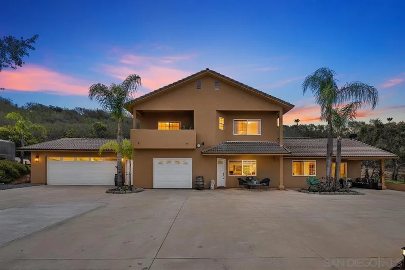 13044 Yerba Valley Way