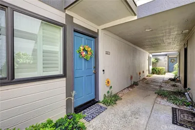 6543 Stoney View 4 photo 2