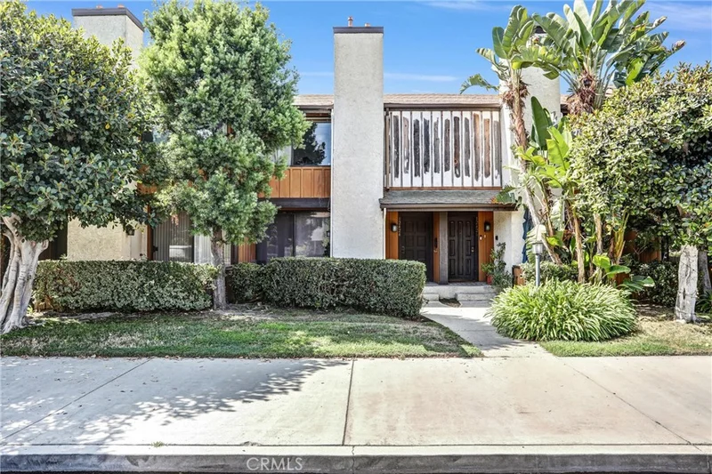 Photo 2 of 12424 Lemay Street