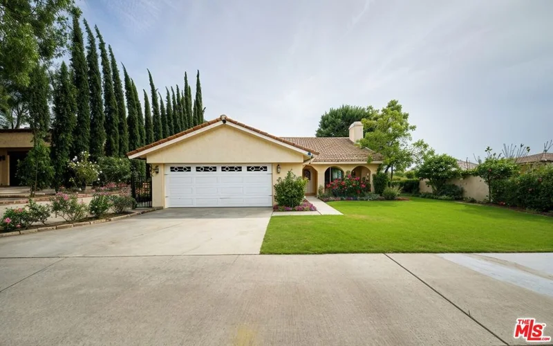 2660 Conata Street photo 2