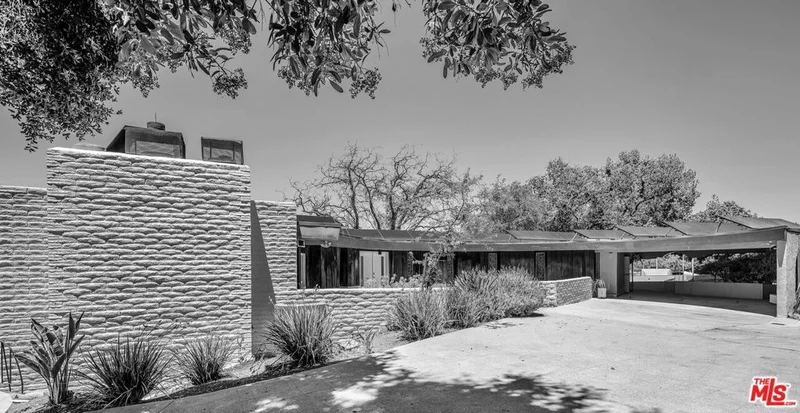 25202 Piuma Road photo 2