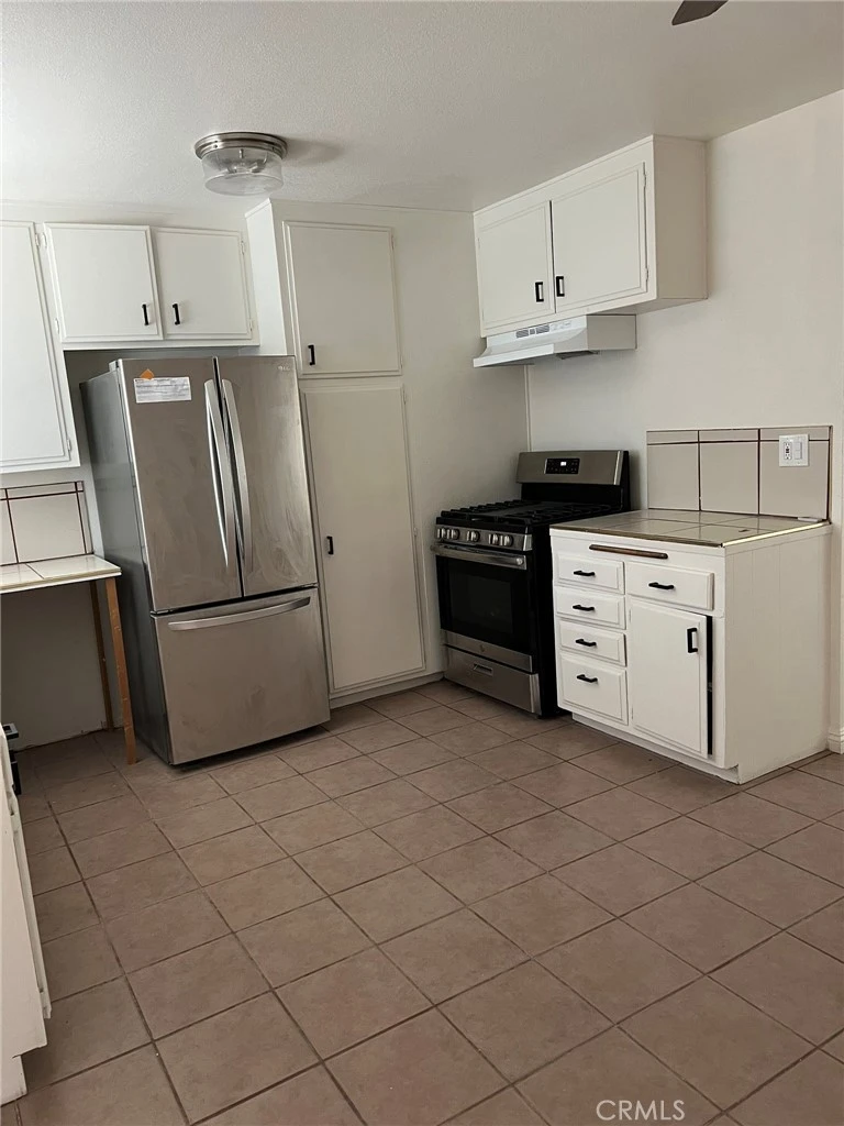 Interior 4