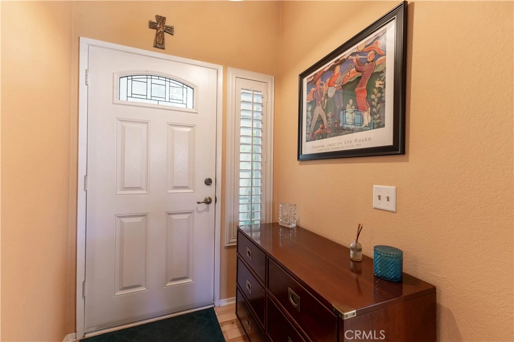 Interior 4