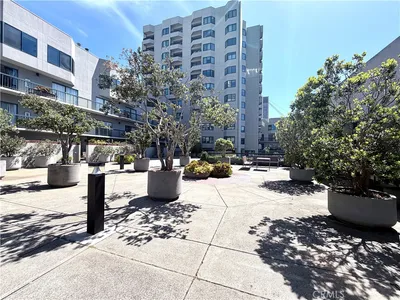 601 Van Ness 711 photo 2