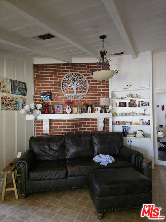 Interior 2