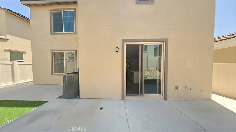 460 N Pinewood photo 2