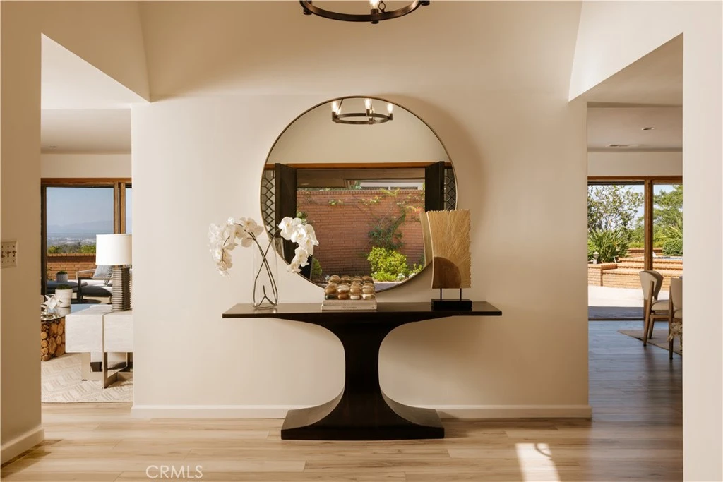 Interior 3