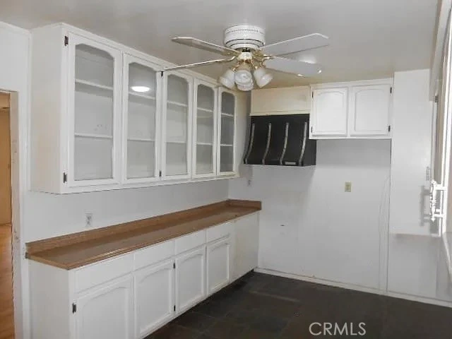 Interior 4