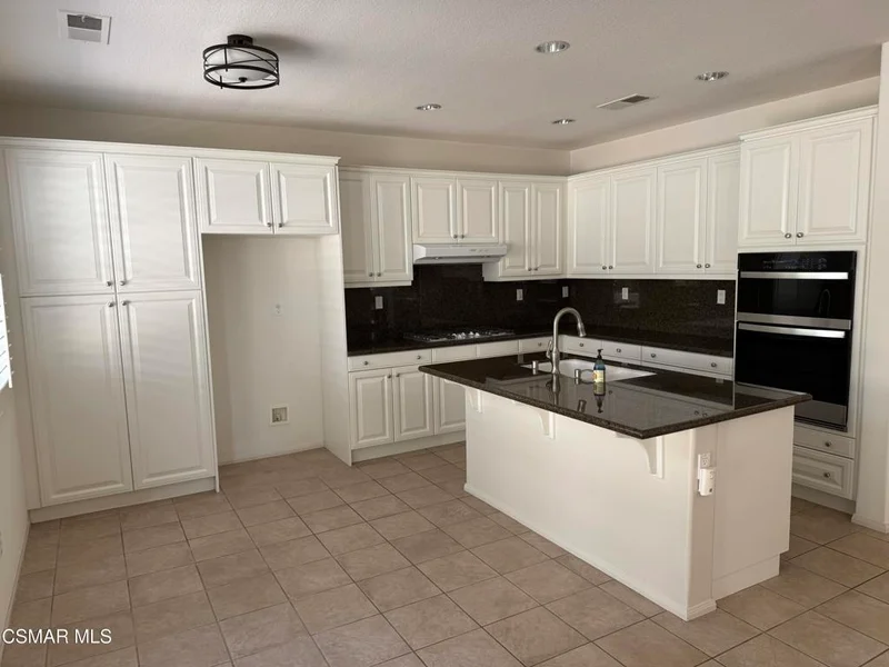 600 Clearwater Creek Drive photo 2