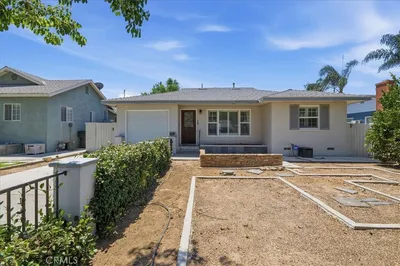4158 Gardena Drive photo 2
