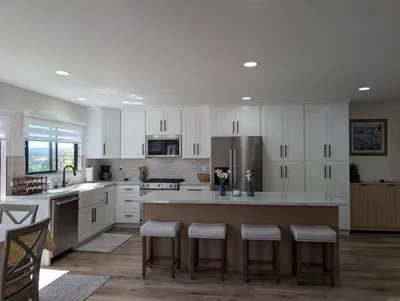 2410 La Costa Ave