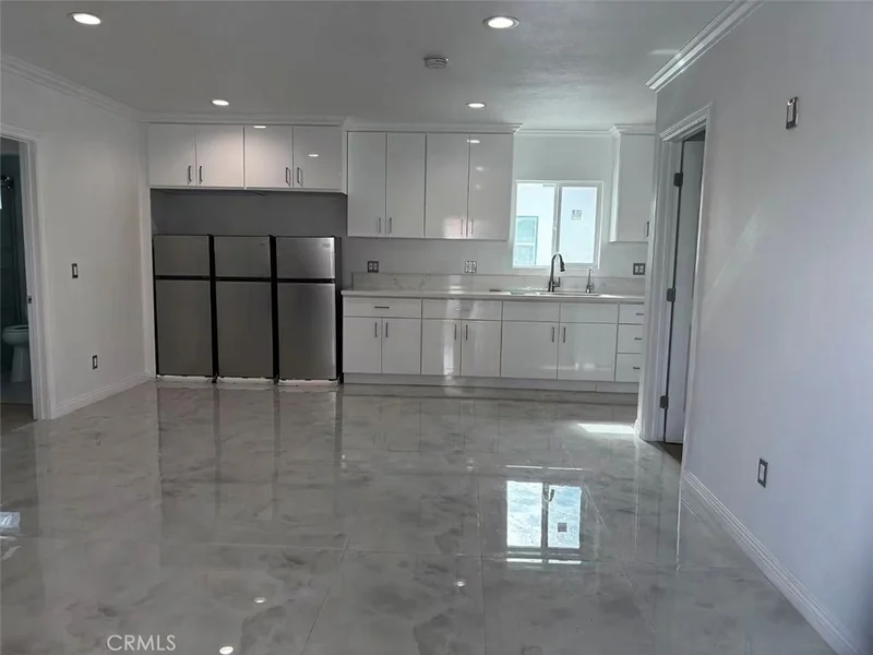 11209 Emery