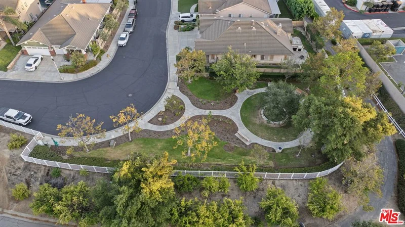 5711 Citrus Ranch Circle photo 2