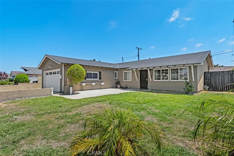 Photo 2 of 6502 Edgemont
