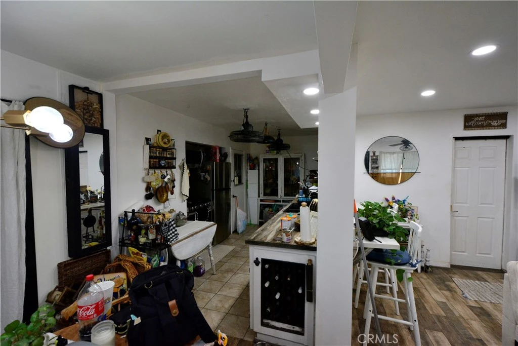 Interior 4