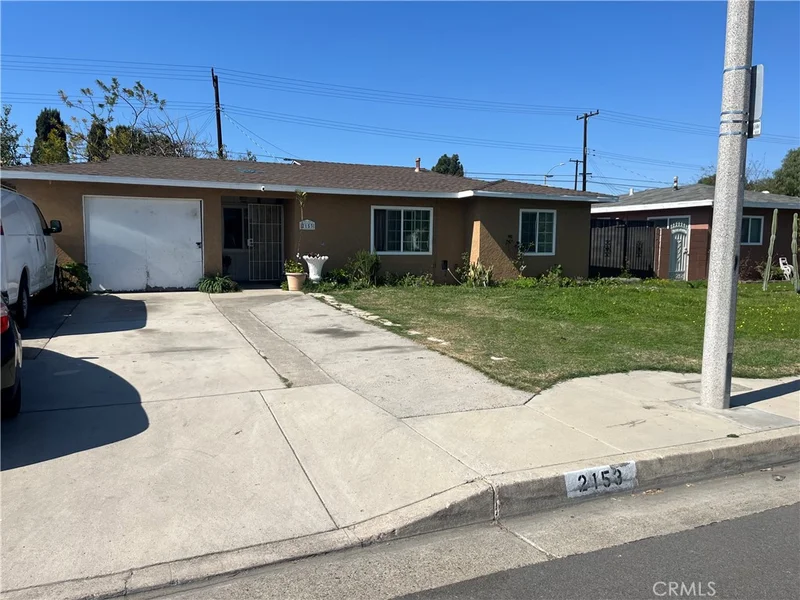 2153 S Oertley photo 2