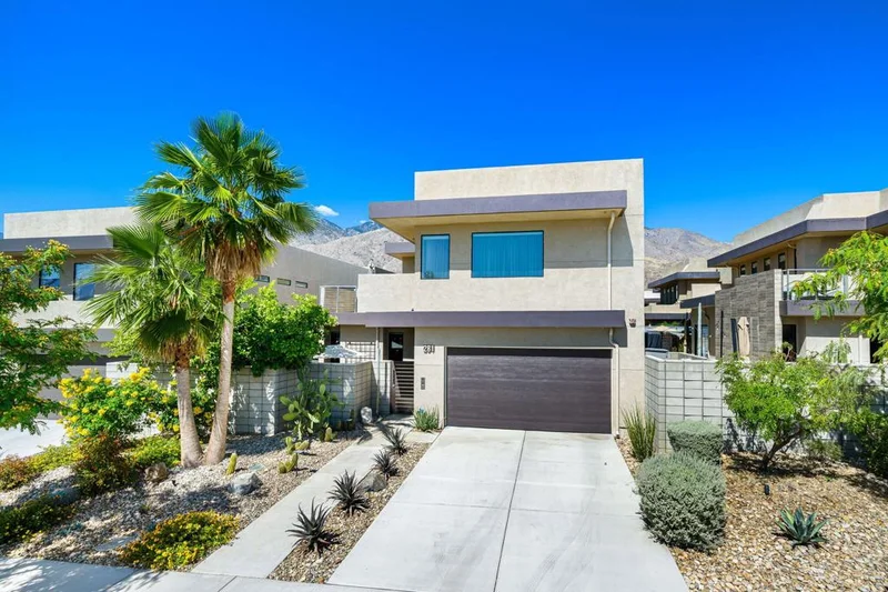 281 S Hermosa Drive