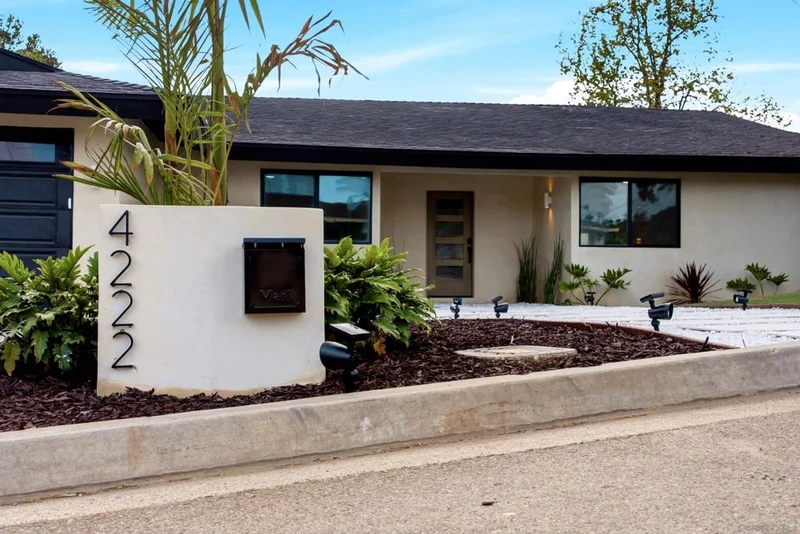 Photo 2 of 4222 Helix Del Sur