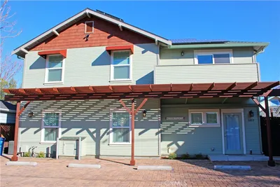 1413 Pine Street 201