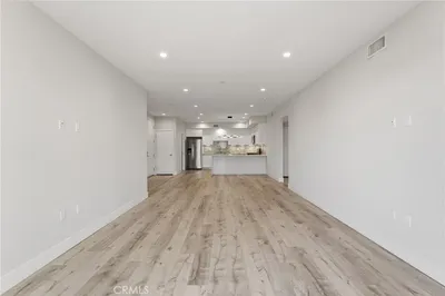 5820 La Mirada Avenue 402 photo 2