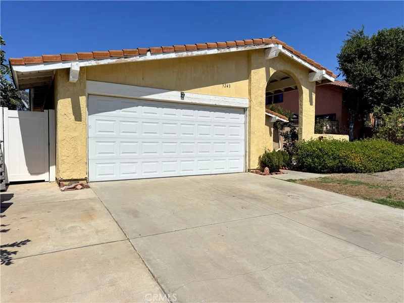 3243 Algonquin Lane