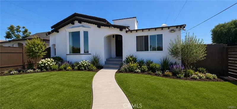 1558 W 105th