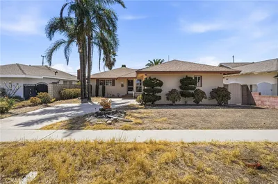 13331 Safford photo 2