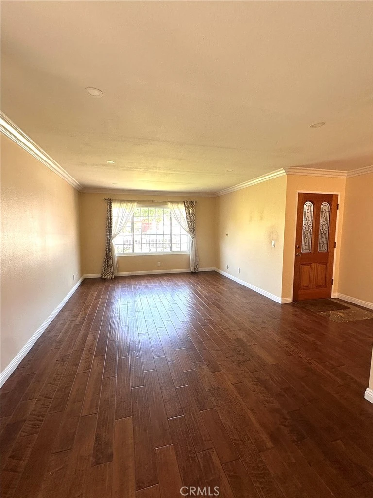 Interior 3