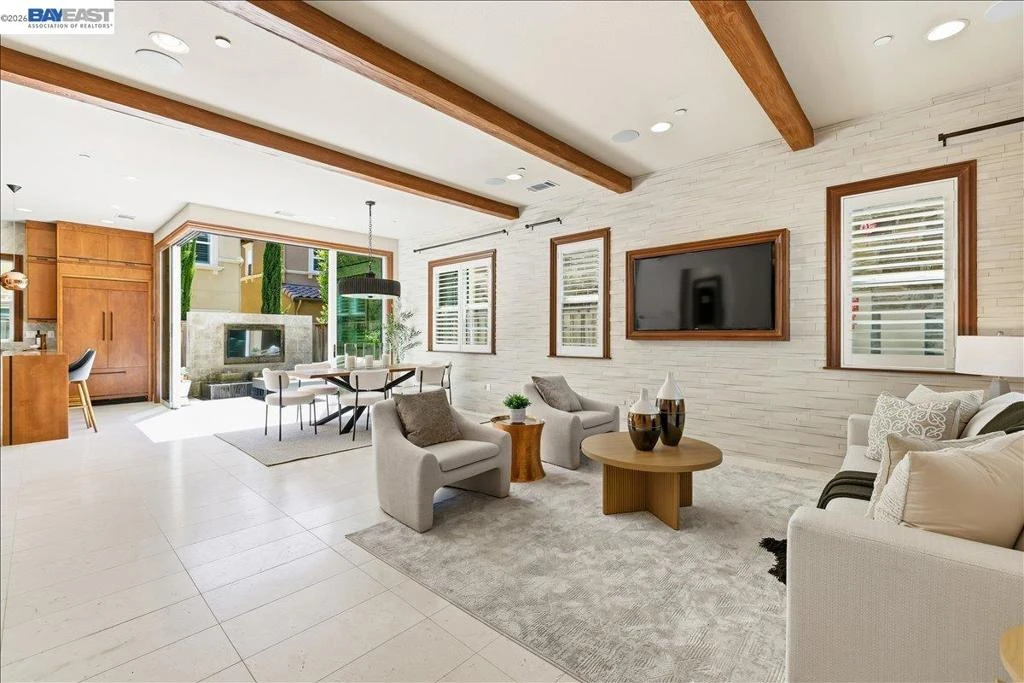 Interior 4