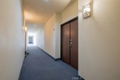 1305 N Columbus Avenue 112 photo 2