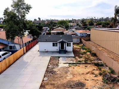 8836 Valencia st photo 2