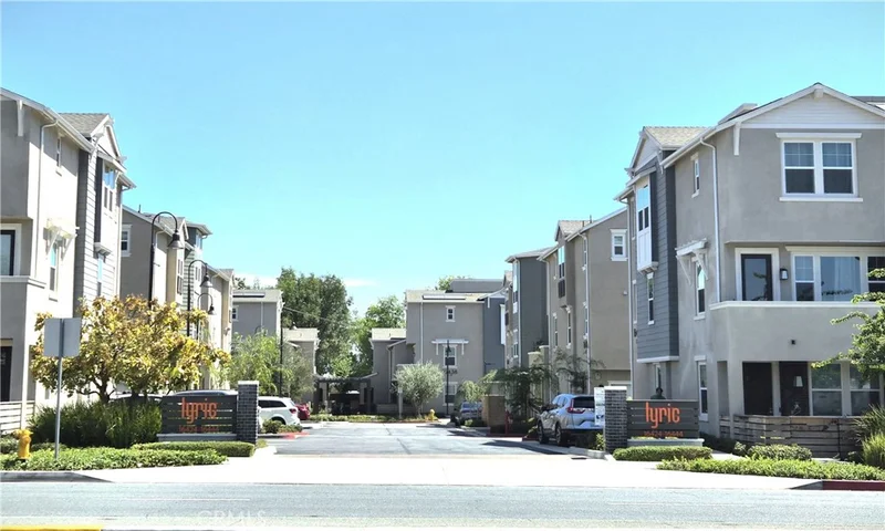 Photo 2 of 16426 Whittier Blvd. 5