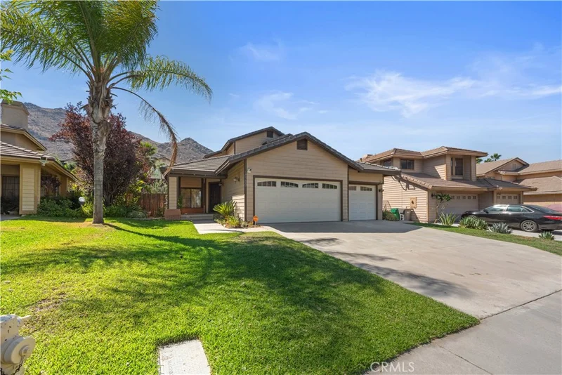 10389 Meadow Creek