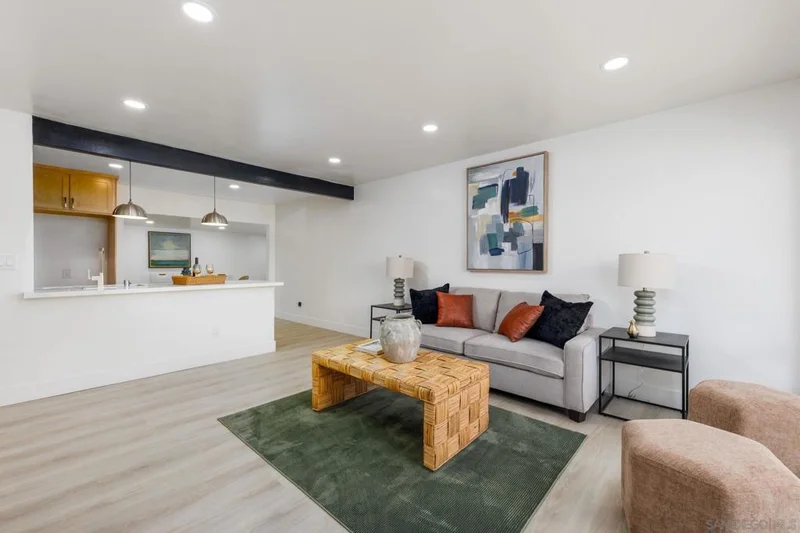 310 Sawtelle Ave photo 2