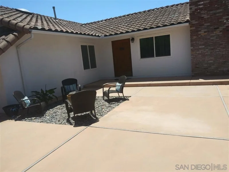 8888 N La Jolla Scenic Drive N