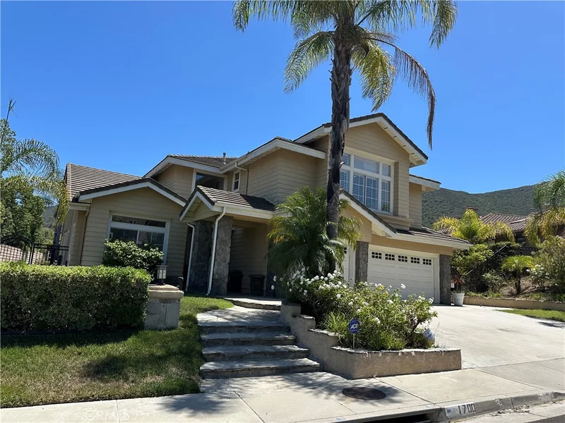 1700 Bronzewood Court photo 2