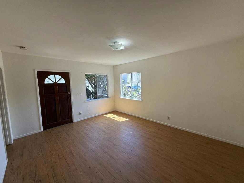 Interior 3