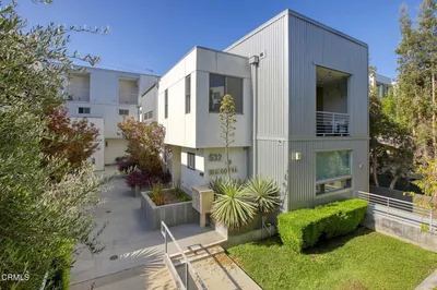 532 W Elk Avenue 5