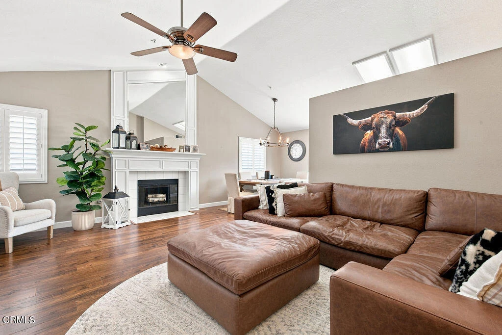 Interior 4