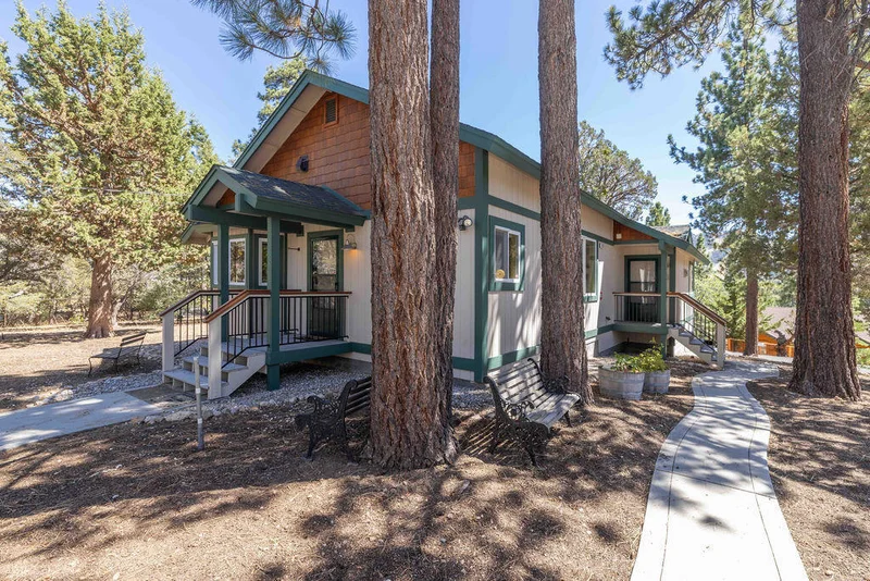 803 Plumas Court