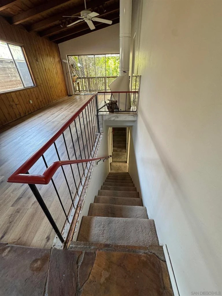 Interior 4