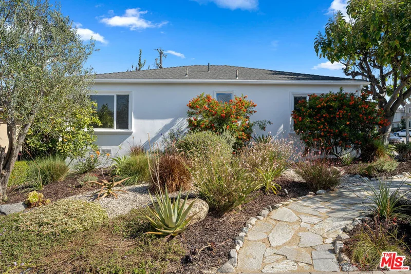 1477 Beverwil Drive photo 2