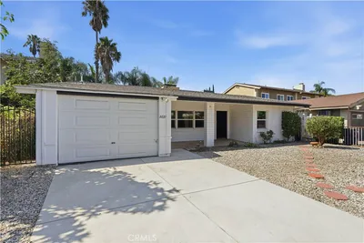 16020 Kittridge Street photo 2